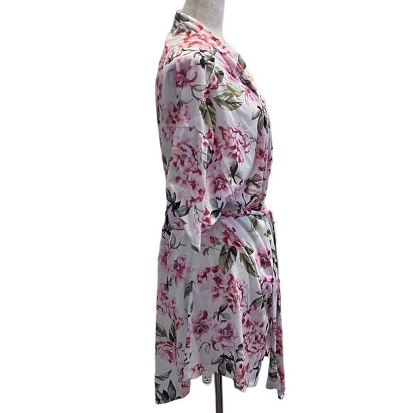 Show Me Your MuMu Garden of Blooms OS Multicolor 3/4 Sleeve Floral Bridal Robe - Picture 3 of 8